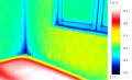 Chyba pri zatepľovaní fasády sa prejavila veľmi nízkou teplotou na povrchu steny v kúte (menej ako 10 °C, okolie M1). Nízke teploty v okolí okenného parapetu (M2) svedčia pre nesprávnu montáž okien.