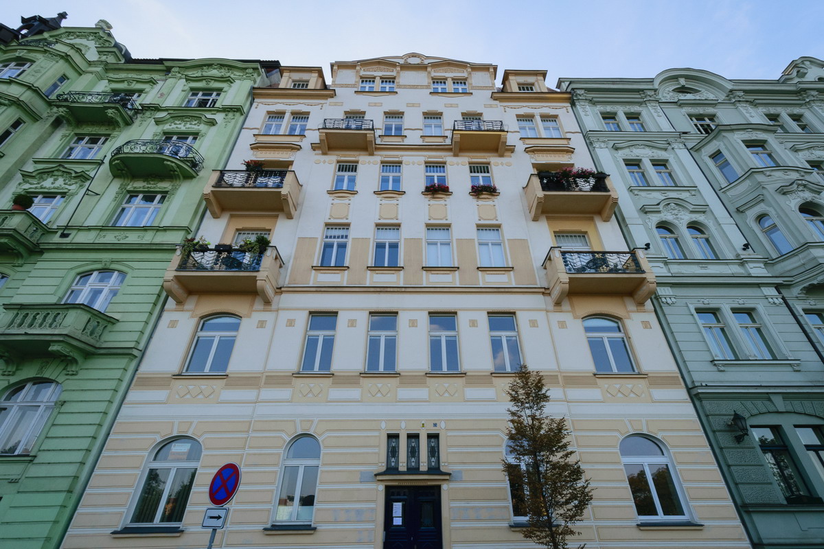 Secesný dom, Janáčkovo nábřeží, Praha